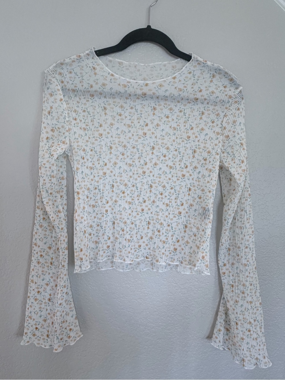 Dazy Floral Mesh Bell Sleeve Crop Top